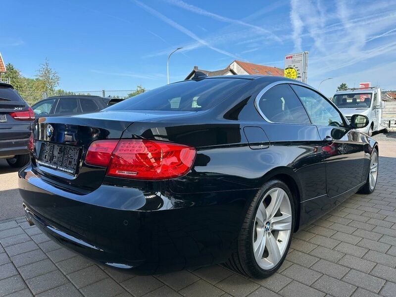 Gebraucht BMW 325 Performance 204 PS (150 kW) 2011 Schwarz Coupé