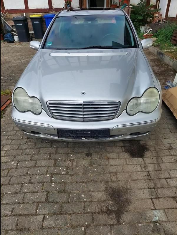 Silber Gebraucht 2002 Mercedes C180 Limousine | 1.199 € (Superpreis) - Bild 1/4