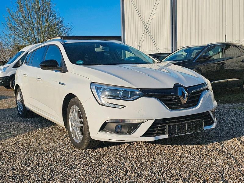 Weiß Gebraucht 2019 Renault Mégane GrandTour LIMITED Kombi | 9.710 € (Guter Preis) - Bild 1/4