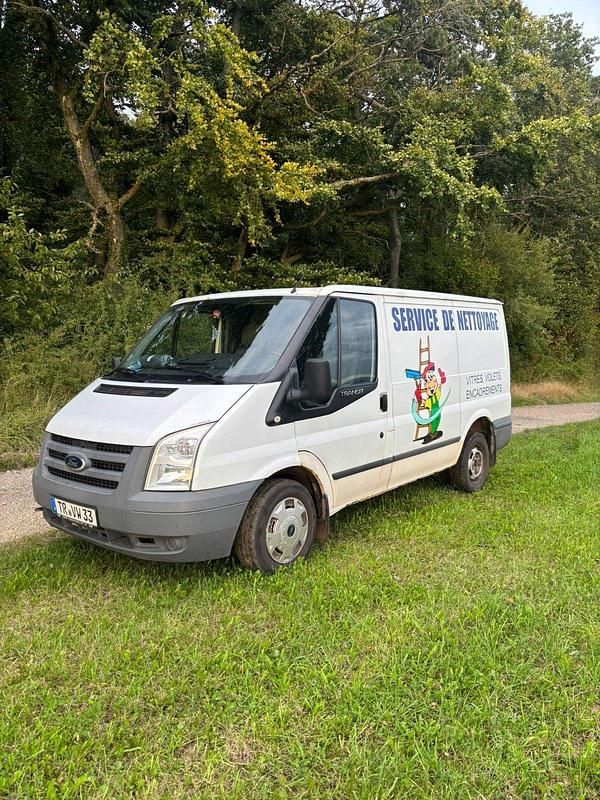 Weiß Gebraucht 2010 Ford Transit Basis Van / Kleinbus | 2.985 € (Superpreis) - Bild 1/4