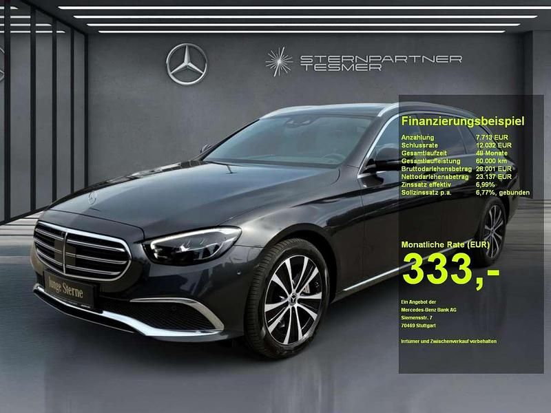 Grau Gebraucht 2021 Mercedes E300 Limousine | 30.850 € (Fairer Preis) - Bild 1/3