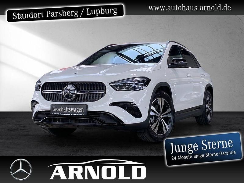 Weiß (polarweiß) Gebraucht 2025 Mercedes GLA180 Progressive SUV | 38.850 € (Fairer Preis) - Bild 1/4