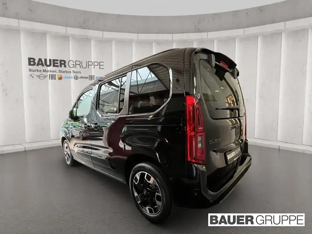 Neu Fiat Qubo Trekking 131 PS (96 kW) 2026 Schwarz Van / Kleinbus
