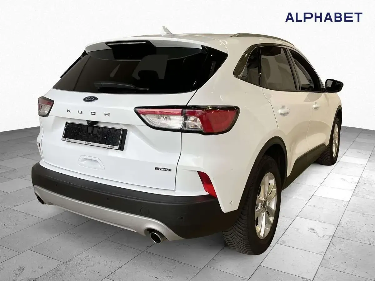 Gebraucht Ford Kuga Titanium 224 PS (164 kW) 2023 Weiß SUV