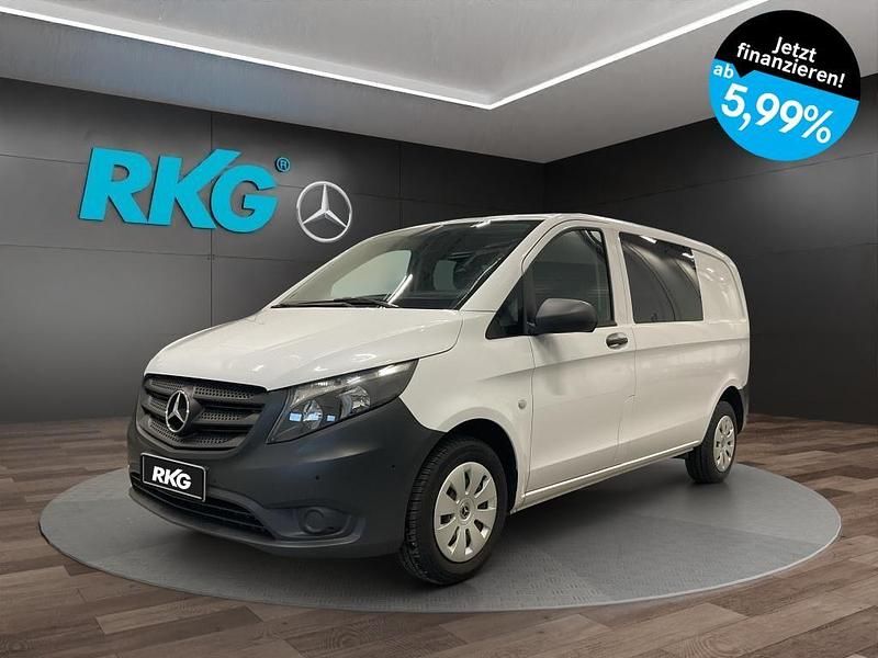 Weiß Gebraucht 2021 Mercedes Vito Van / Kleinbus | 27.490 € (Fairer Preis) - Bild 1/4