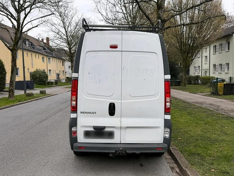 Gebraucht Renault Trafic 90 PS (66 kW) 2013 Weiß Van / Kleinbus