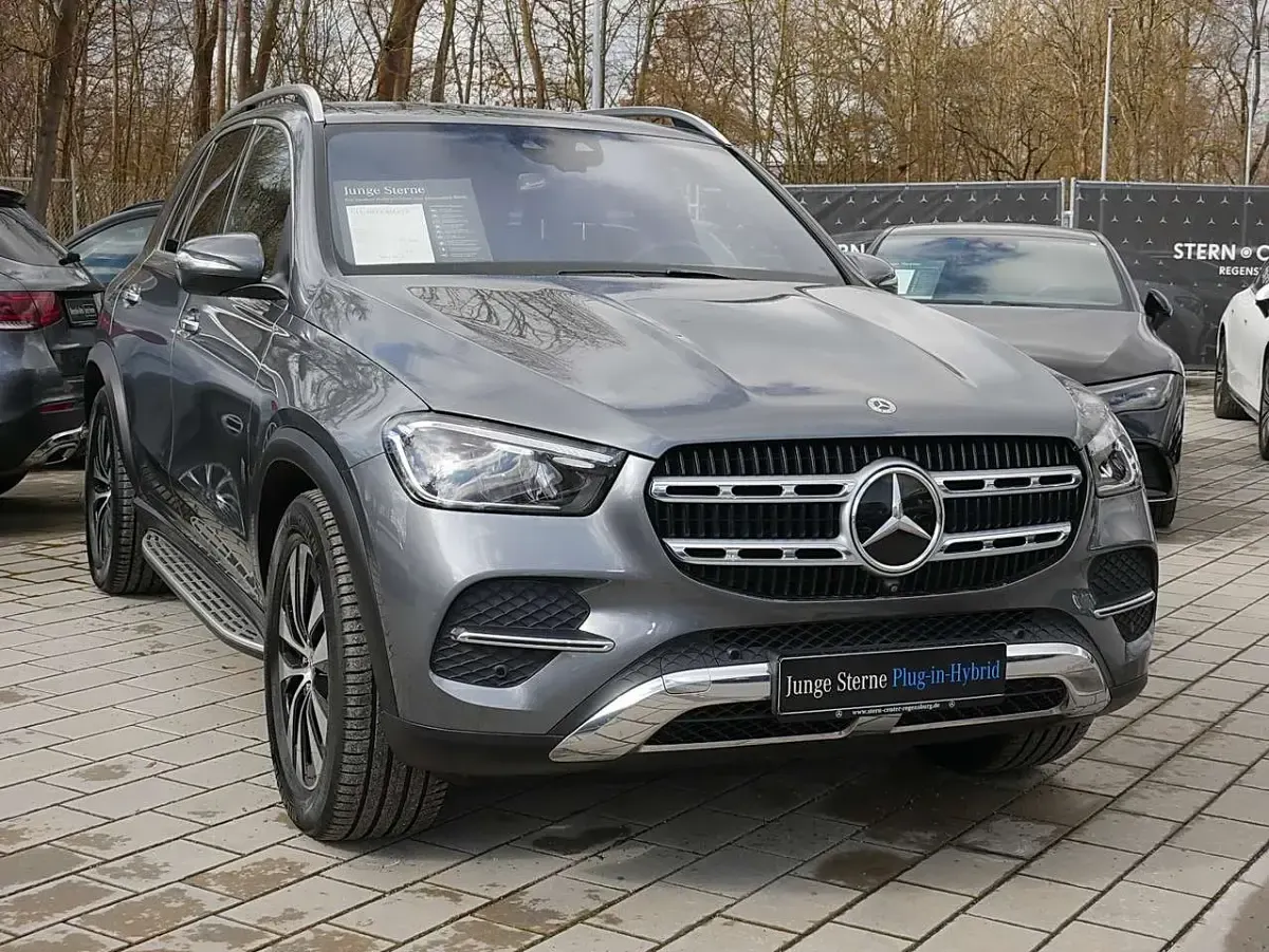 Gebraucht Mercedes GLE400 252 PS (185 kW) 2023 Metalliclack selenitgrau SUV