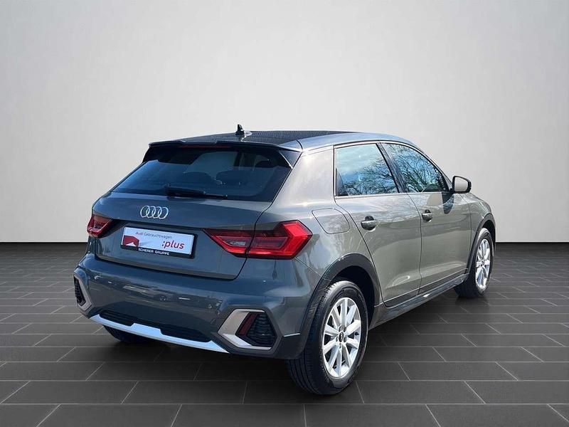 Gebraucht Audi A1 Ambiente 95 PS (69 kW) 2023 Chronosgrau metallic/manhattan SUV