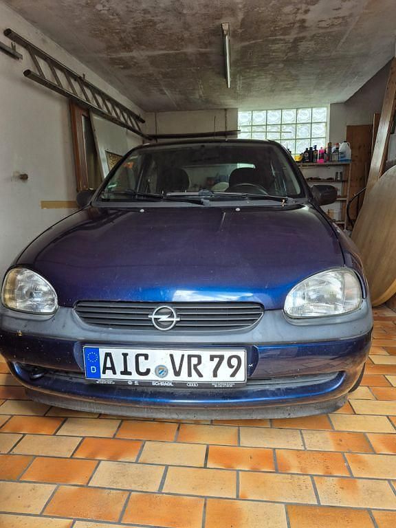 Blau Gebraucht 1998 Opel Corsa Swing Limousine | 950 € (Fairer Preis) - Bild 1/4