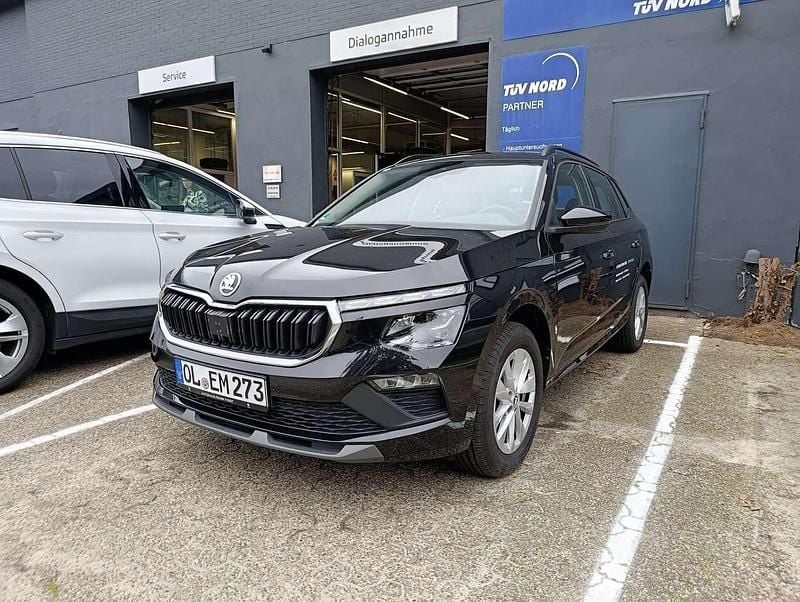 Cerna magic/black magic Gebraucht 2024 Skoda Kamiq Selection SUV | 27.900 € (Fairer Preis) - Bild 1/4