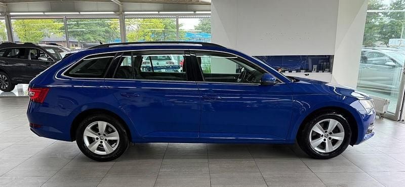 Gebraucht Skoda Superb Ambition 150 PS (110 kW) 2022 Blau Limousine