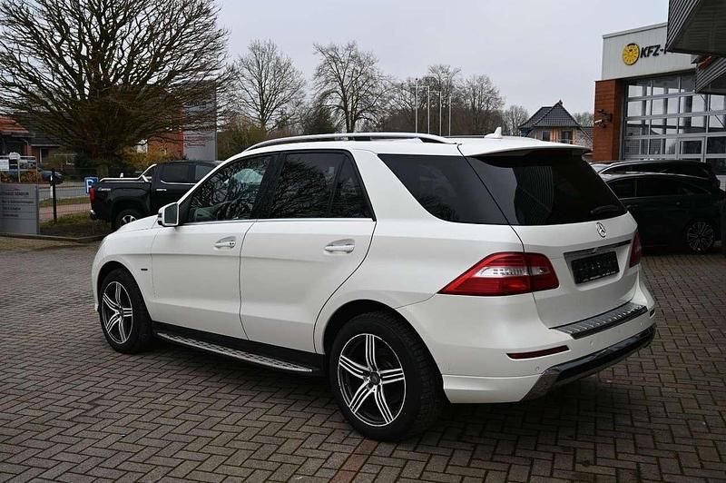 Gebraucht Mercedes ML350 258 PS (189 kW) 2011 Weiß SUV