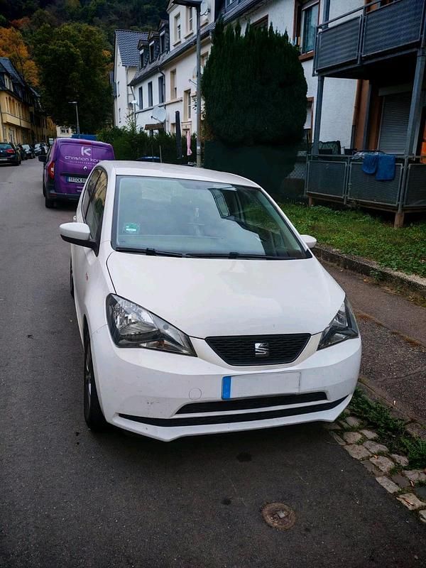 Weiß Gebraucht 2015 Seat Mii Kleinwagen | 4.700 € (Guter Preis) - Bild 1/4