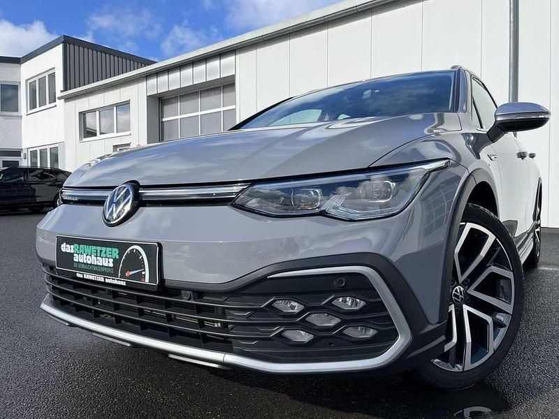 Gebraucht VW Golf Alltrack 200 PS (147 kW) 2021 Mondsteingrau Kombi