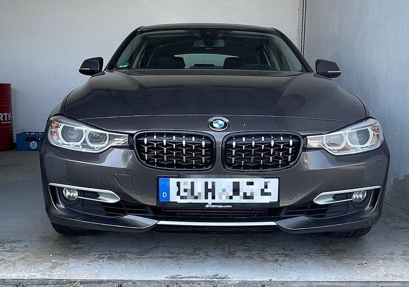 Braun Gebraucht 2014 BMW 320 Performance Kombi | 9.999 € (Fairer Preis) - Bild 1/4