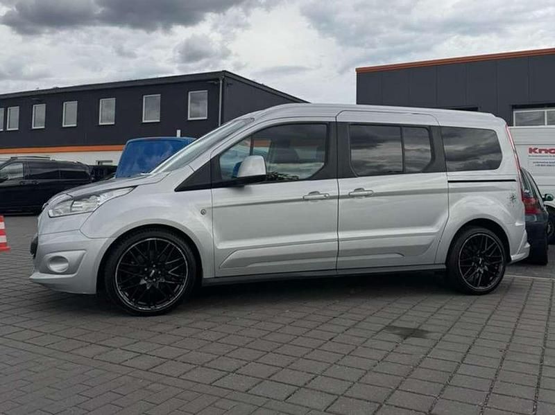 Silber Gebraucht 2017 Ford Tourneo Connect Titanium Van / Kleinbus | 11.900 € (Guter Preis) - Bild 1/4
