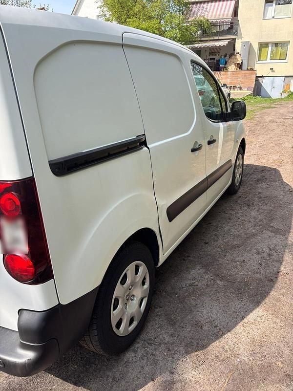 Gebraucht Peugeot Partner 74 PS (54 kW) 2015 Weiß Van / Kleinbus