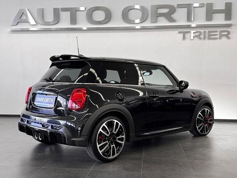 Gebraucht Mini Cooper 131 PS (96 kW) 2022 Schwarz Kleinwagen