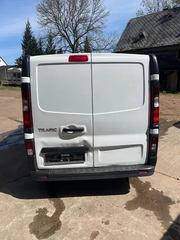 Gebraucht Renault Trafic Komfort 120 PS (88 kW) 2019 Weiß Van / Kleinbus