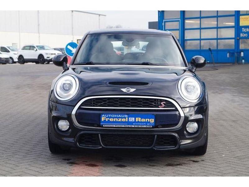 Gebraucht Mini Cooper S 192 PS (141 kW) 2017 Midnight black metallic (metallic) Kleinwagen