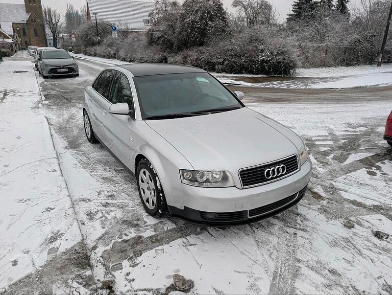 Gebraucht Audi A4 131 PS (96 kW) 2001 Silber Limousine