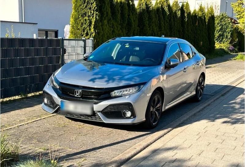 Grau Gebraucht 2018 Honda Civic Executive Limousine | 13.000 € - Bild 1/4