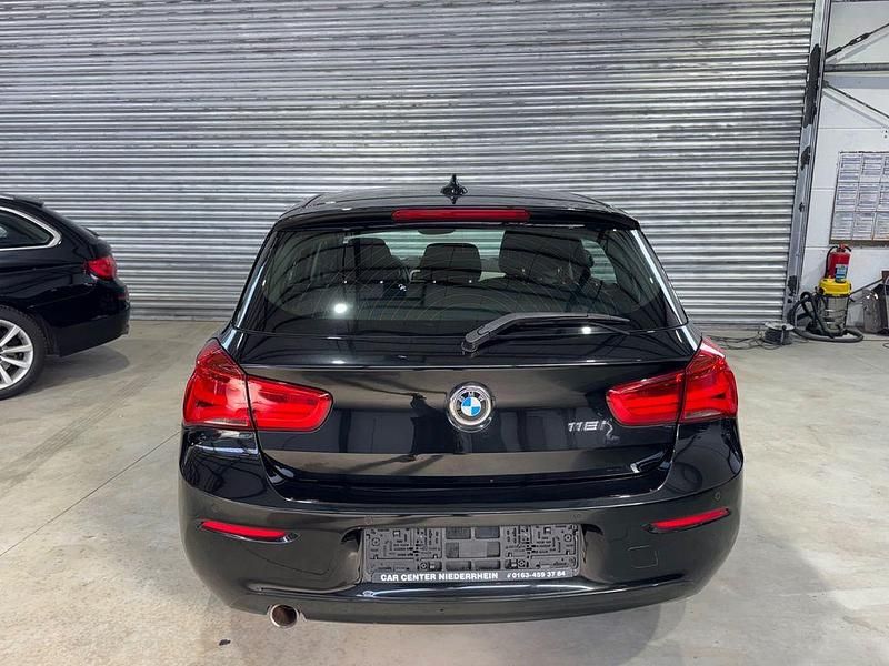 Gebraucht BMW 118 Advantage 136 PS (100 kW) 2019 Schwarz Kleinwagen