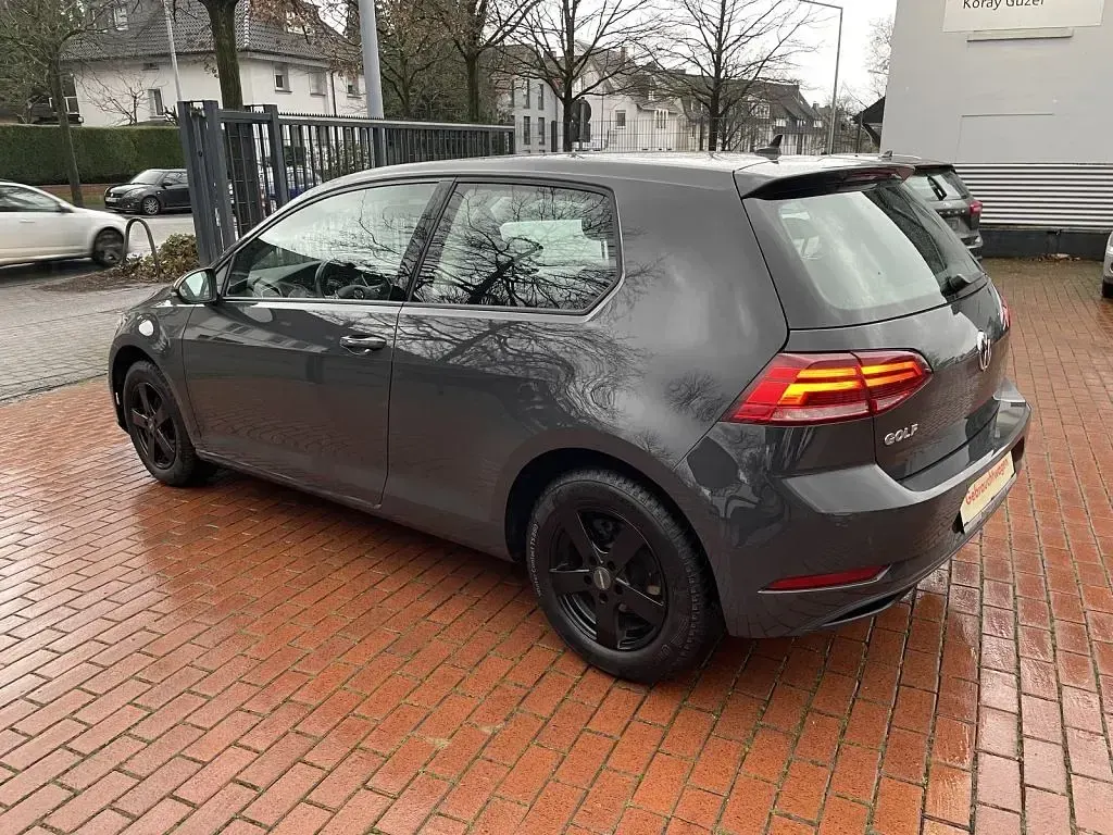Usata VW Golf VII 86 CV (63 kW) 2018 Grigio Berlina