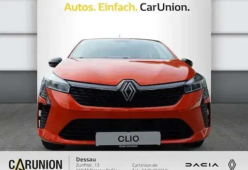 Nowe Renault Clio V Evolution 67 KM (49 kW) 2025 Pomarańczowy Sedan/Limuzyna