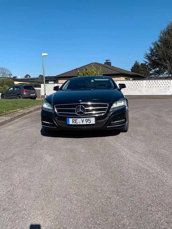 Gebraucht Mercedes CLS350 265 PS (194 kW) 2011 Coupé
