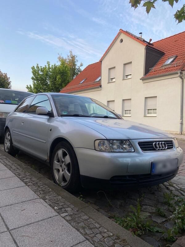 Silber Gebraucht 1997 Audi A3 Kleinwagen | 1.200 € (Guter Preis) - Bild 1/4