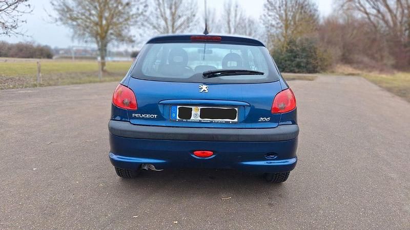 Gebraucht Peugeot 206 Filou 75 PS (55 kW) 2005 Blau Limousine