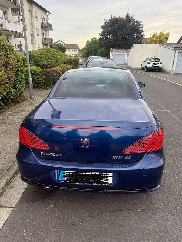 Gebraucht Peugeot 307 CC 140 PS (102 kW) 2005 Blau Cabrio