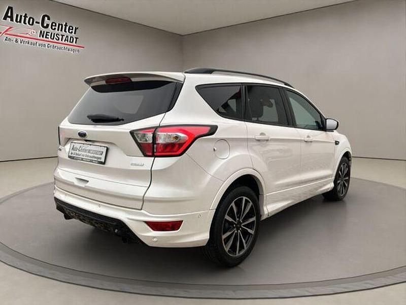 Gebraucht Ford Kuga ST-Line 184 PS (135 kW) 2018 Weiß SUV
