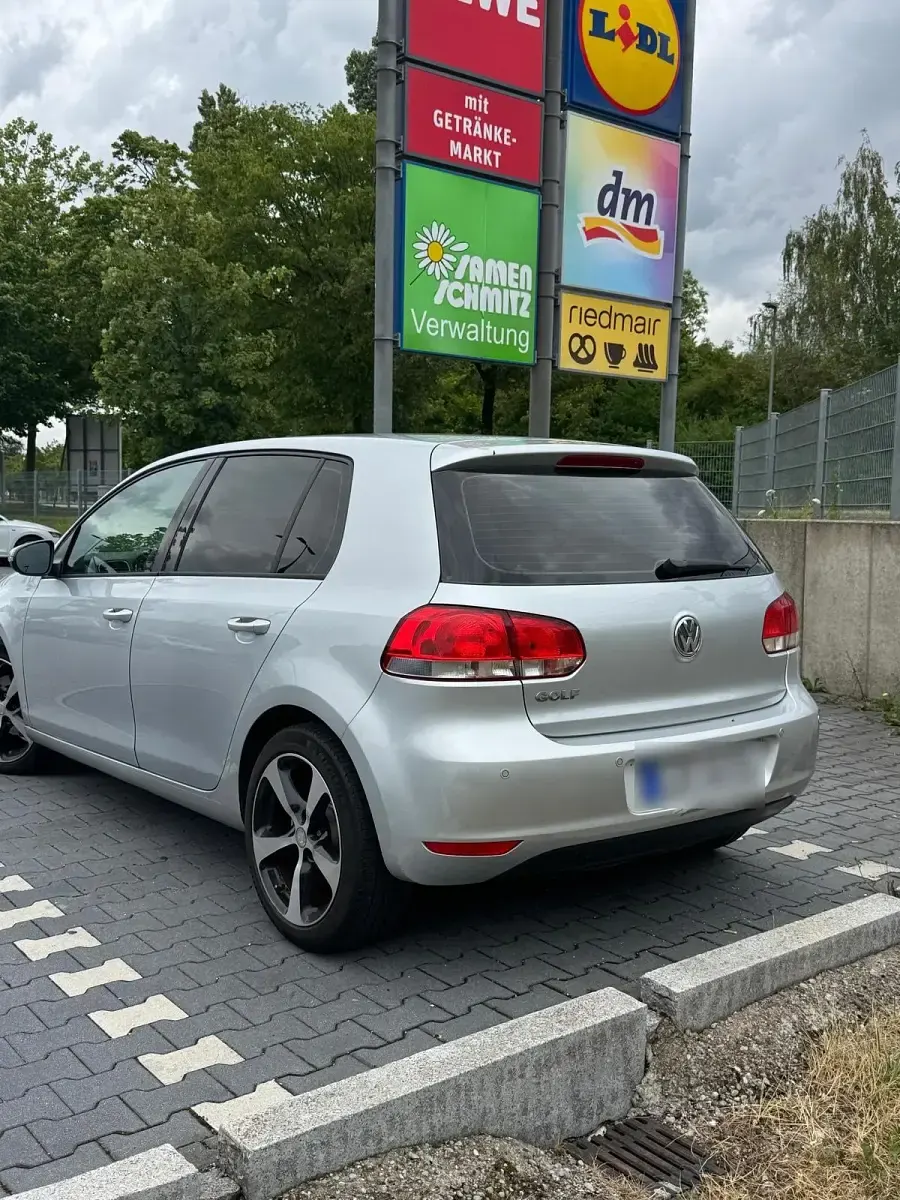 Gebraucht VW Golf VI 80 PS (58 kW) 2008 Silber Kleinwagen