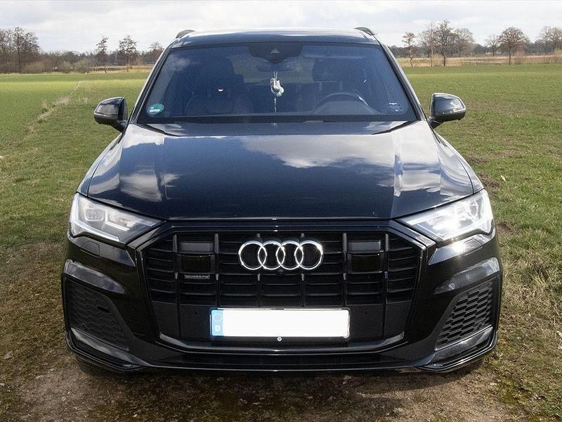 Schwarz Gebraucht 2020 Audi Q7 Ambiente SUV | 40.000 € - Bild 1/4