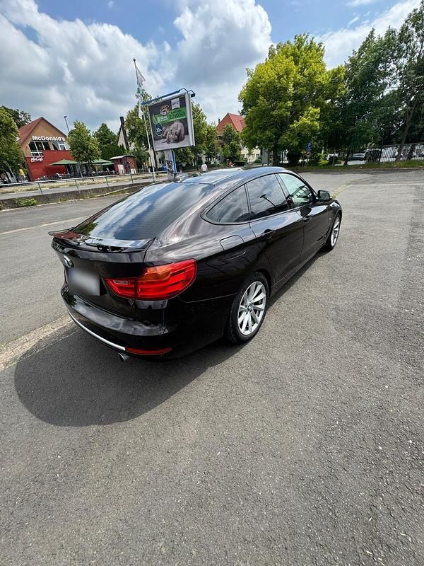 Gebraucht BMW 335 306 PS (225 kW) 2014 Braun Limousine