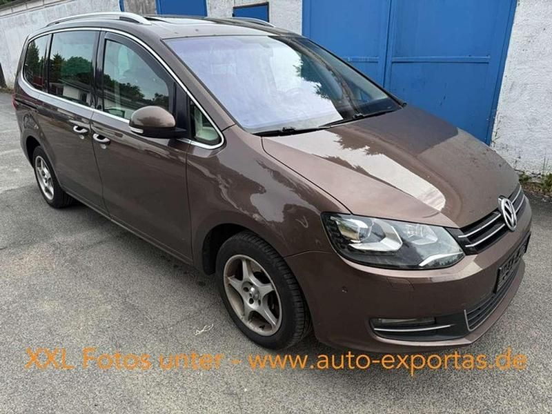 Braun Gebraucht 2011 VW Sharan Van / Kleinbus | 4.980 € (Guter Preis) - Bild 1/4