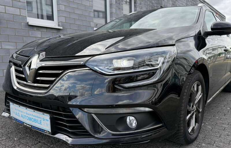 Sternenschwarz Gebraucht 2017 Renault Mégane GrandTour Bose Edition Kombi | 9.950 € (Fairer Preis) - Bild 1/4