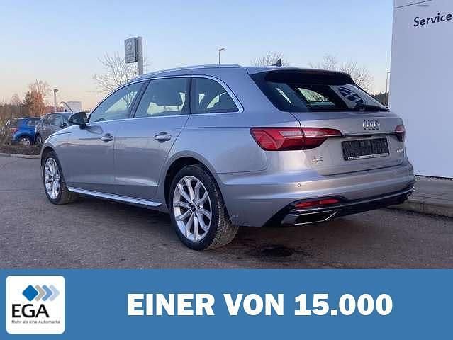Gebraucht Audi A4 Advanced 204 PS (150 kW) 2023 Silber metallic Kombi