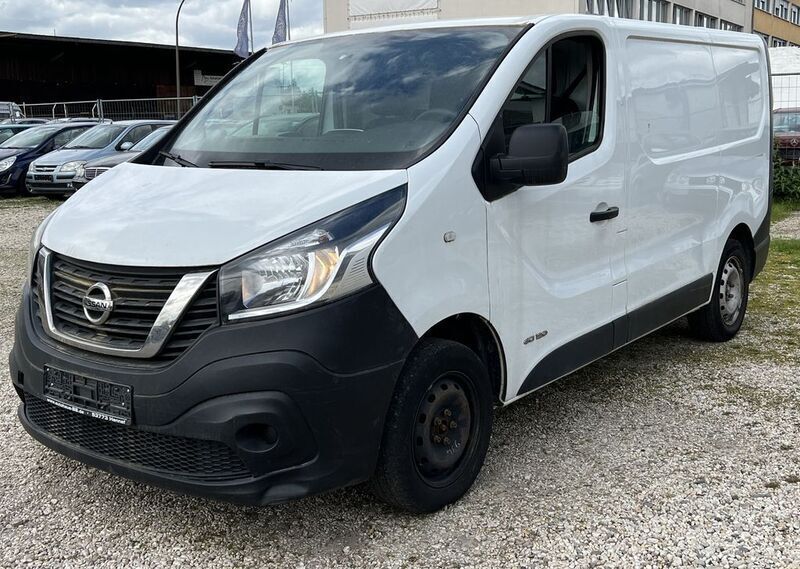 Weiß Gebraucht 2018 Nissan NV300 Comfort Van | 7.999 € (Guter Preis) - Bild 1/4