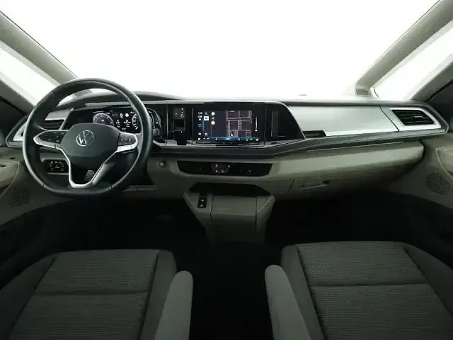 Gebraucht VW Multivan 150 PS (110 kW) 2023 Deep black perleffekt Van / Kleinbus