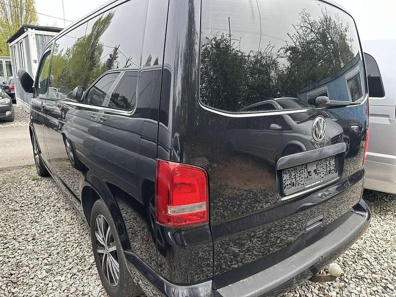Second-hand VW T5 140 CP (102 kW) 2015 Negru Van