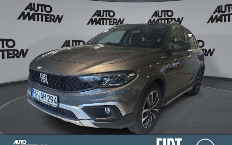 Grau Gebraucht 2022 Fiat Tipo Cross Limousine | 23.490 € (Teuer) - Bild 1/2