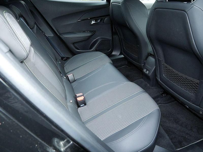 Gebraucht Peugeot 2008 GT-line 131 PS (96 kW) 2020 Schwarz SUV