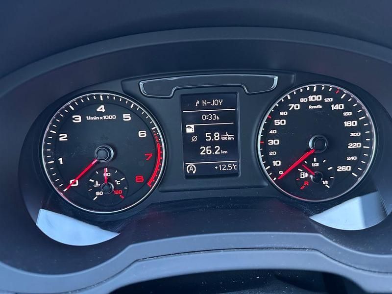 Gebraucht Audi Q3 150 PS (110 kW) 2016 Silber SUV