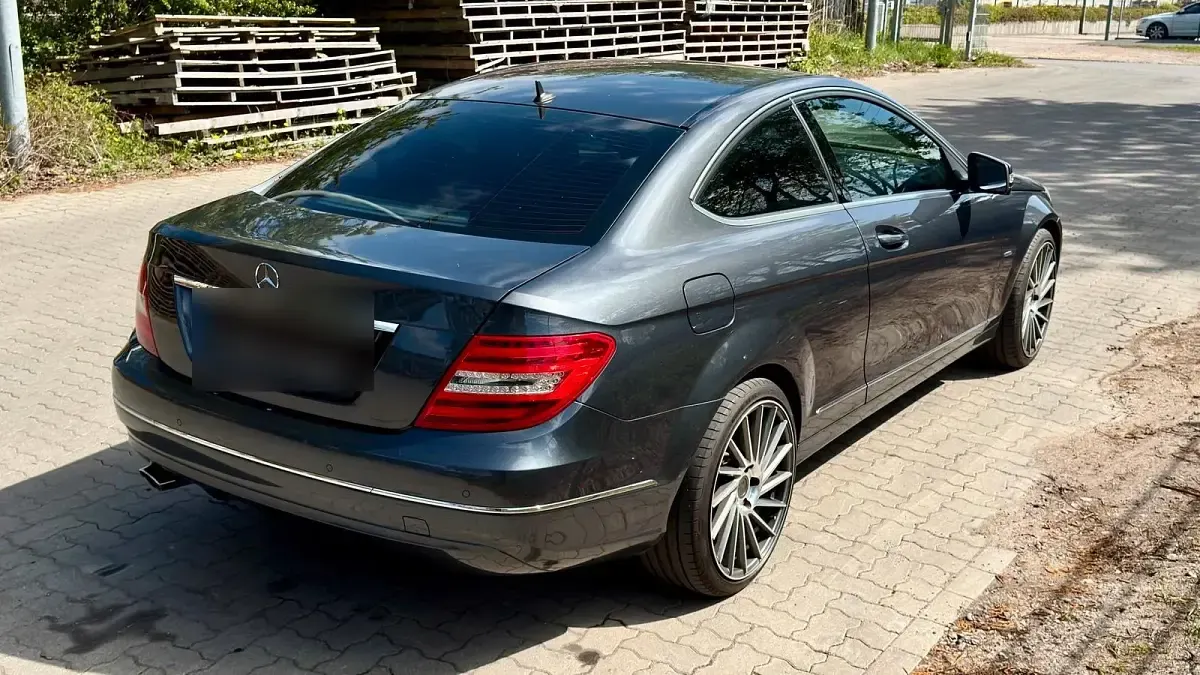 Gebraucht Mercedes C220 170 PS (125 kW) 2012 Grau Coupé
