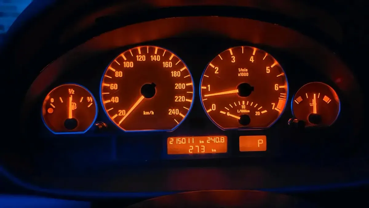 Second-hand BMW 320 170 CP (125 kW) 2003 Argintiu Berlinǎ