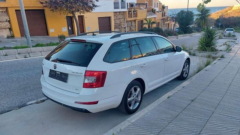 Gebraucht Skoda Octavia G-TEC Elegance 110 PS (80 kW) 2014 Kombi