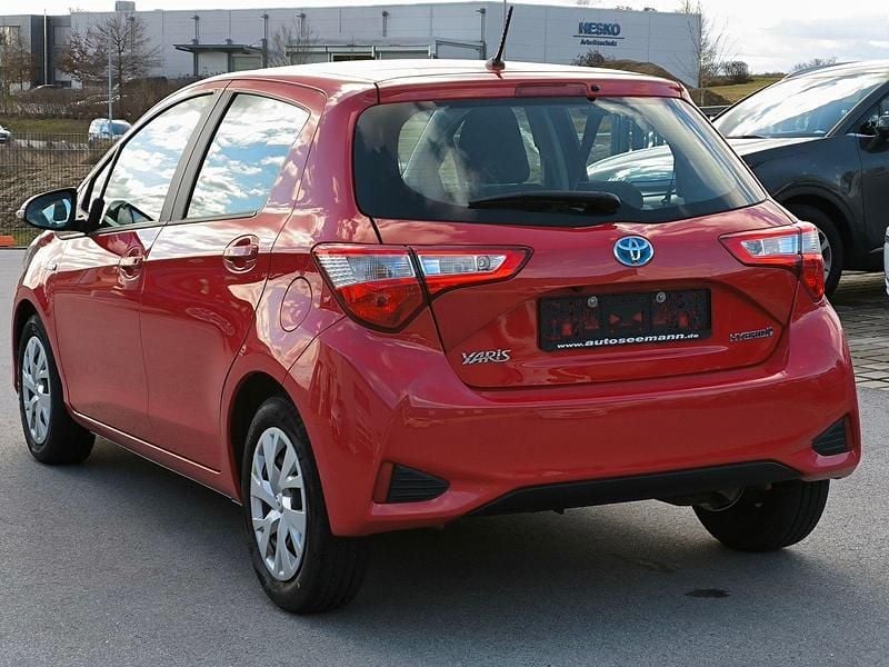 Gebraucht Toyota Yaris Hybrid 2020 Rot Kleinwagen